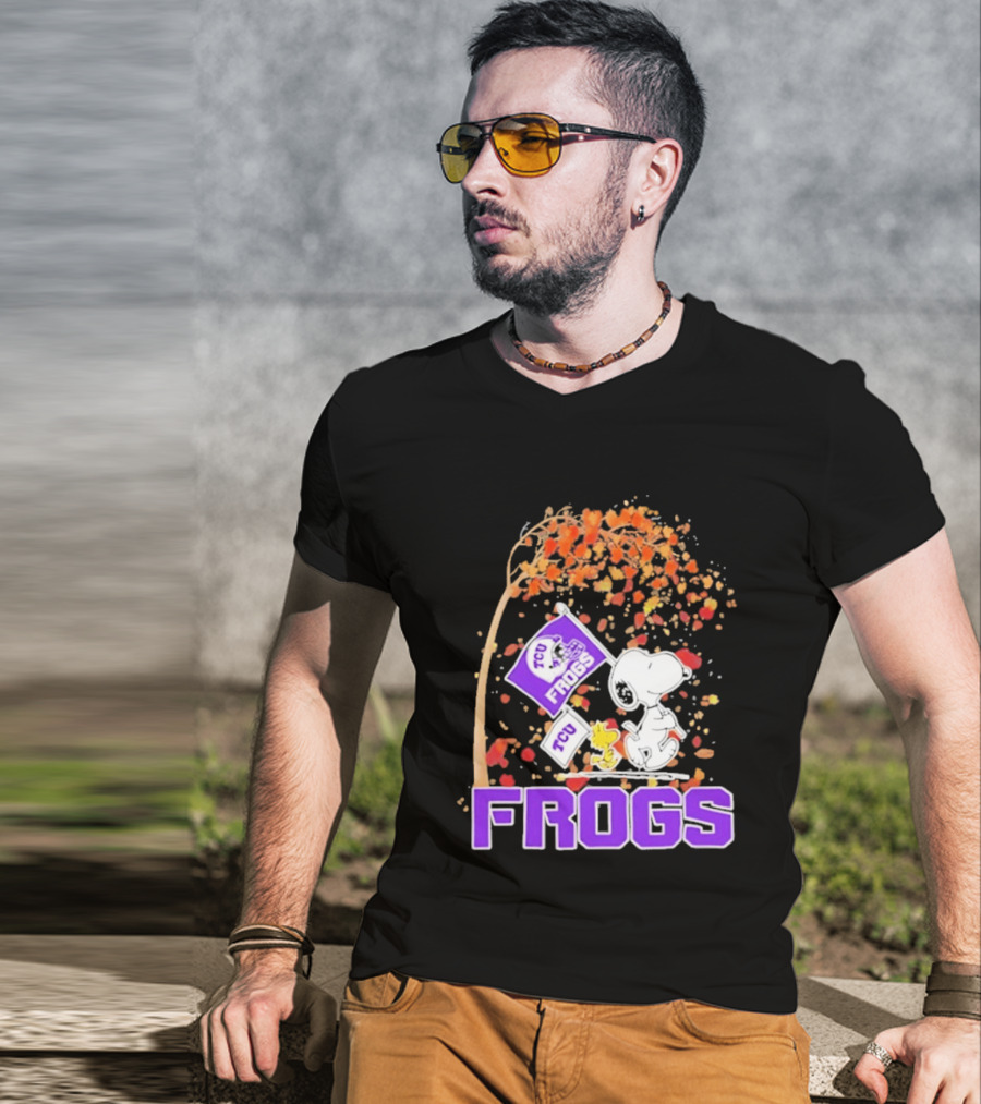 TCU Horned Frogs Snoopy Peanuts Fall Leaves T-Shirt