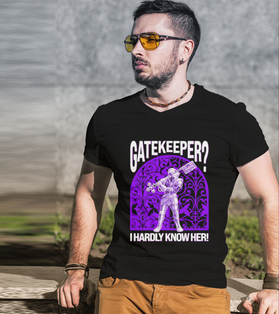 Gatekeeper I Hardly Know Her Knight In Armor Key Sword Purple T-Shirt