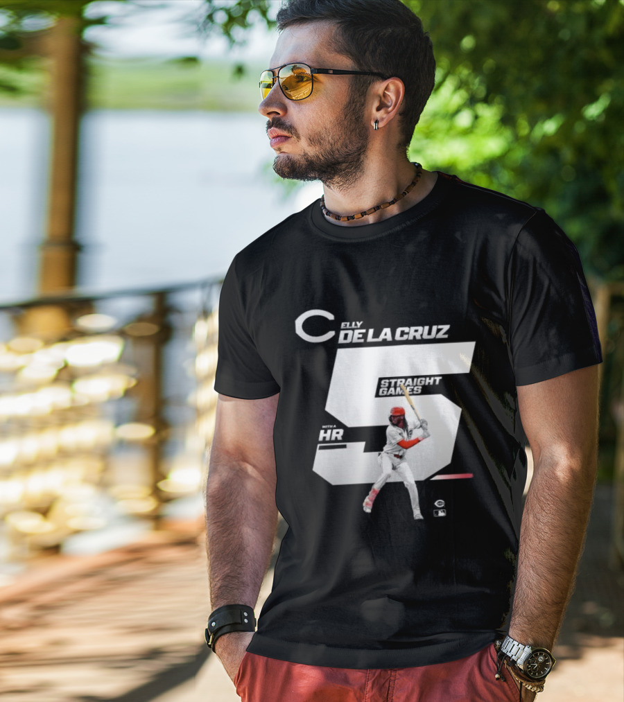 Elly De La Cruz 5 Straight Game 26 HR Baseball Player T-Shirt