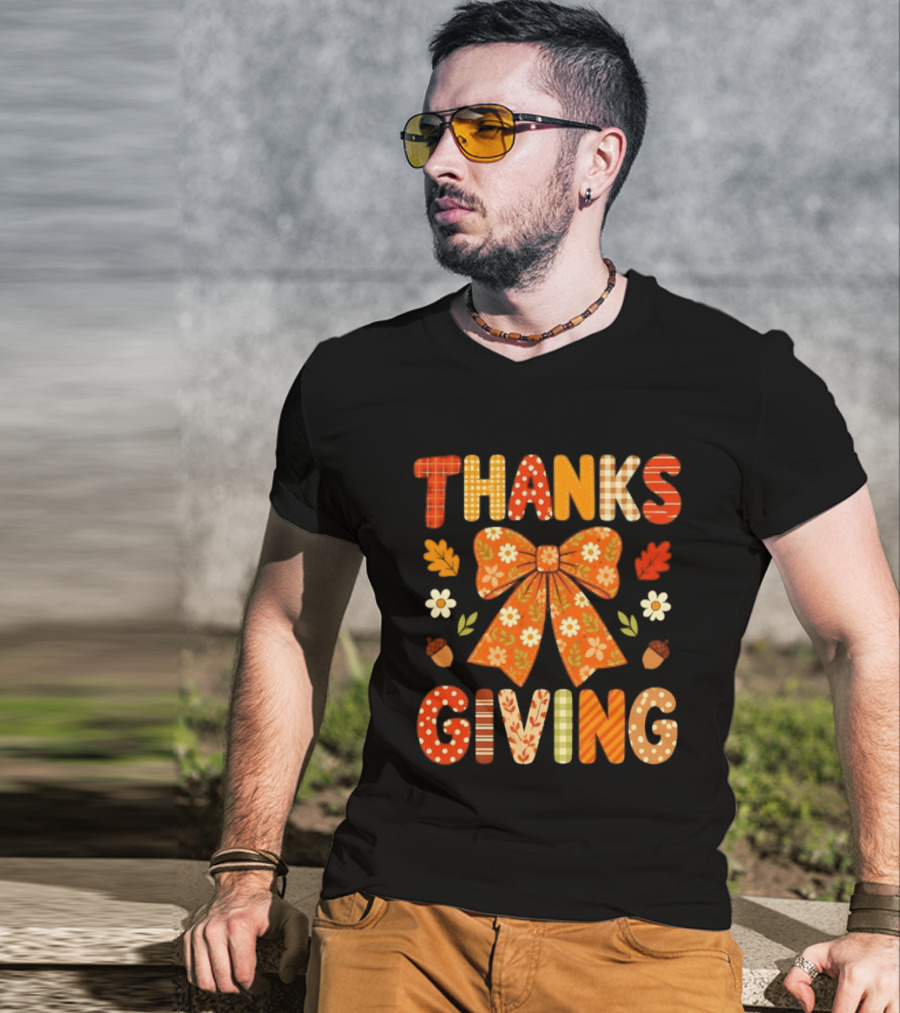 Thanksgiving Floral Bow With Autumn Acorns And Leaves T-Shirt