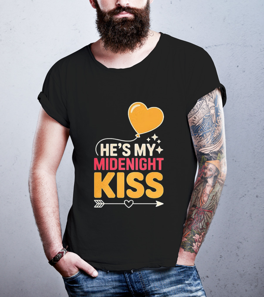 Happy New Year Midnight Kiss Heart Balloon And Arrow T-Shirt