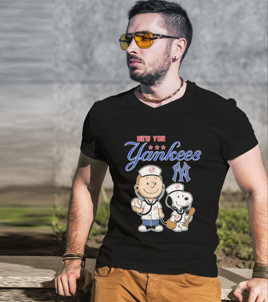 New York Yankees Charlie Brown Snoopy Nurse Peanuts T-Shirt