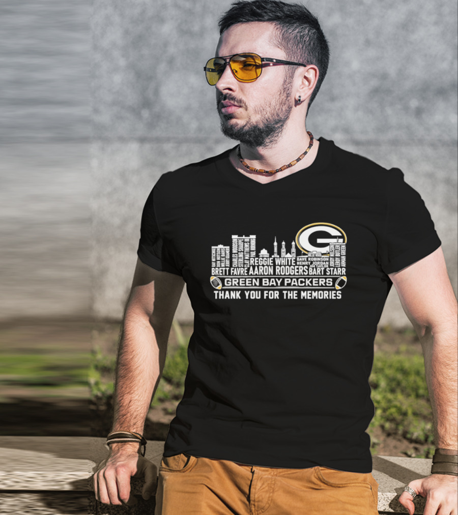 Green Bay Packers Aaron Rodgers City Skyline Thank You For The Memories T-Shirt