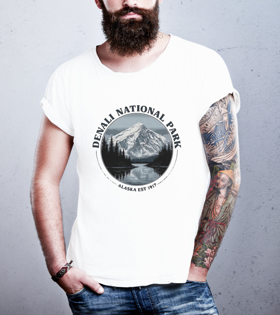 Denali National Park Alaska Est 1917 Majestic Mountain Landscape T-Shirt