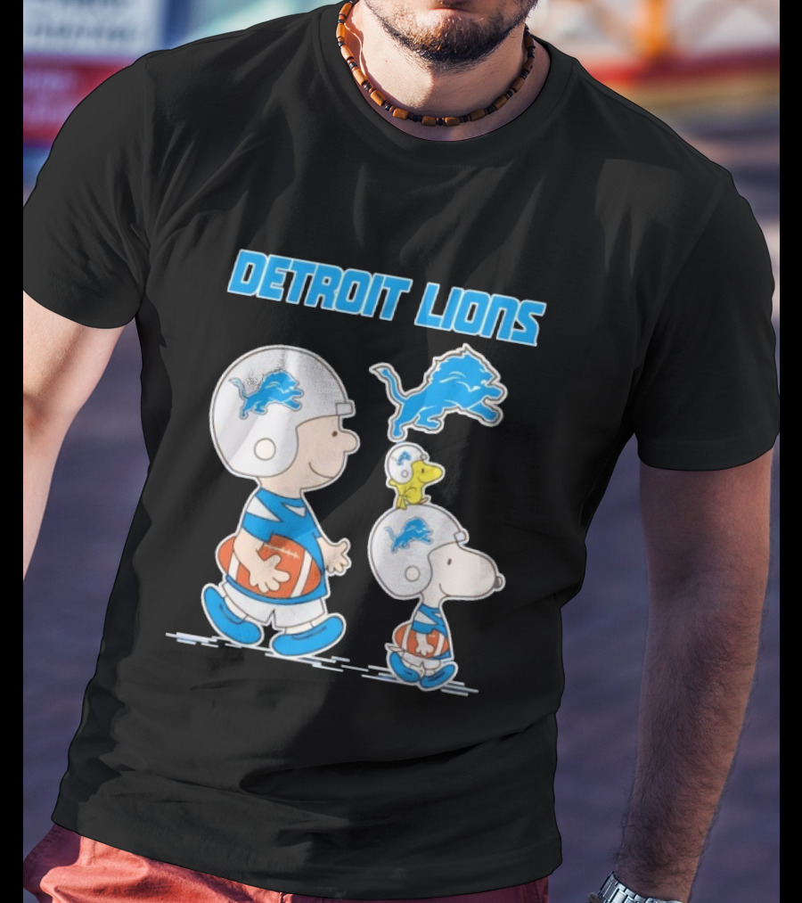 Detroit Lions Snoopy Charlie Brown NFL Football Peanuts Collaboration T-Shirt