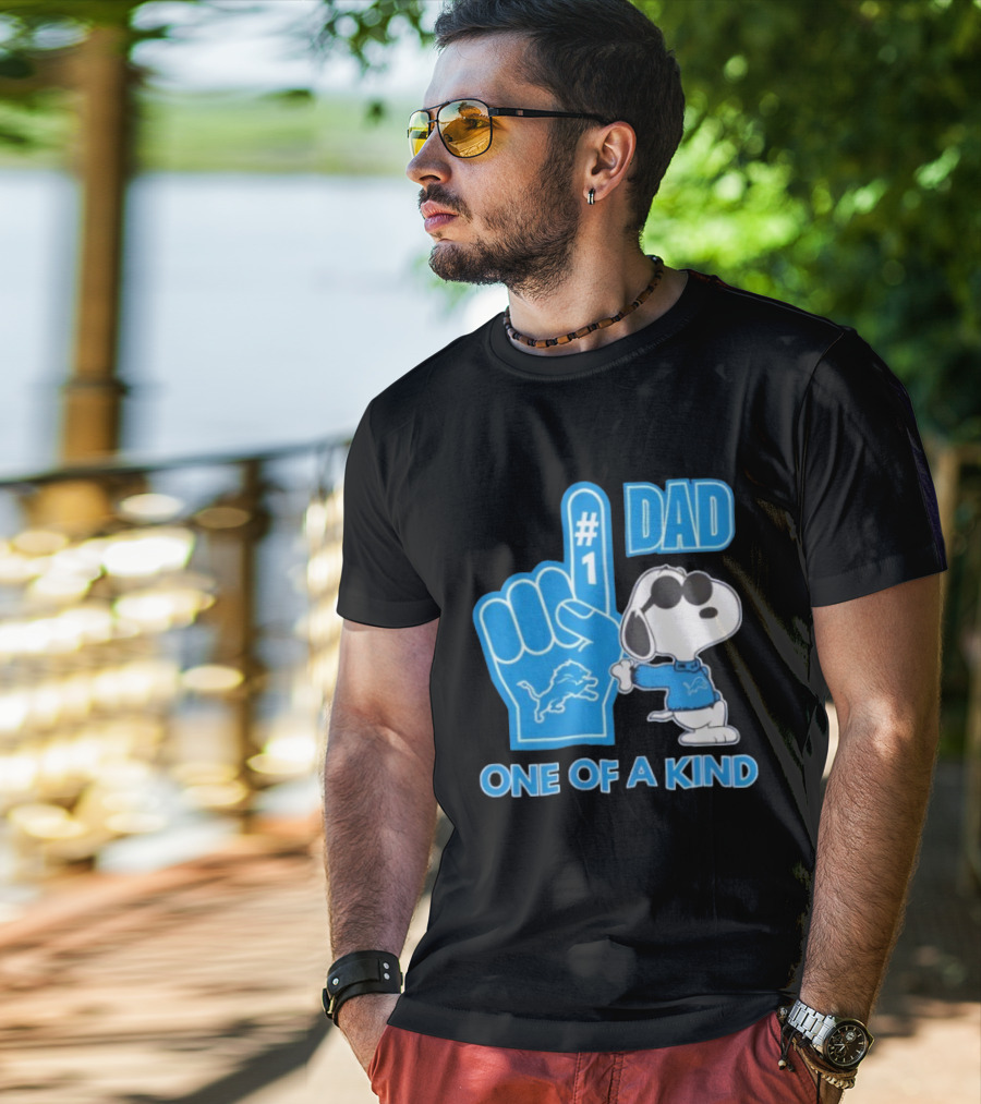 Detroit Lions Snoopy #1 Dad One Of A Kind T-Shirt