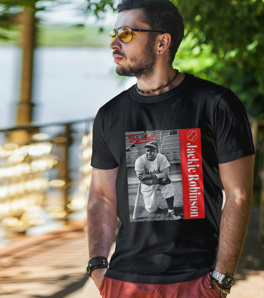 Jackie Robinson Baseball Dodgers Vintage Black And White Image T-Shirt