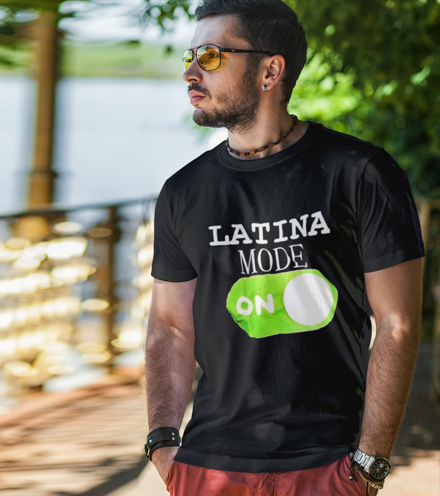 Latina Mode On Switch Green Circle T-Shirt