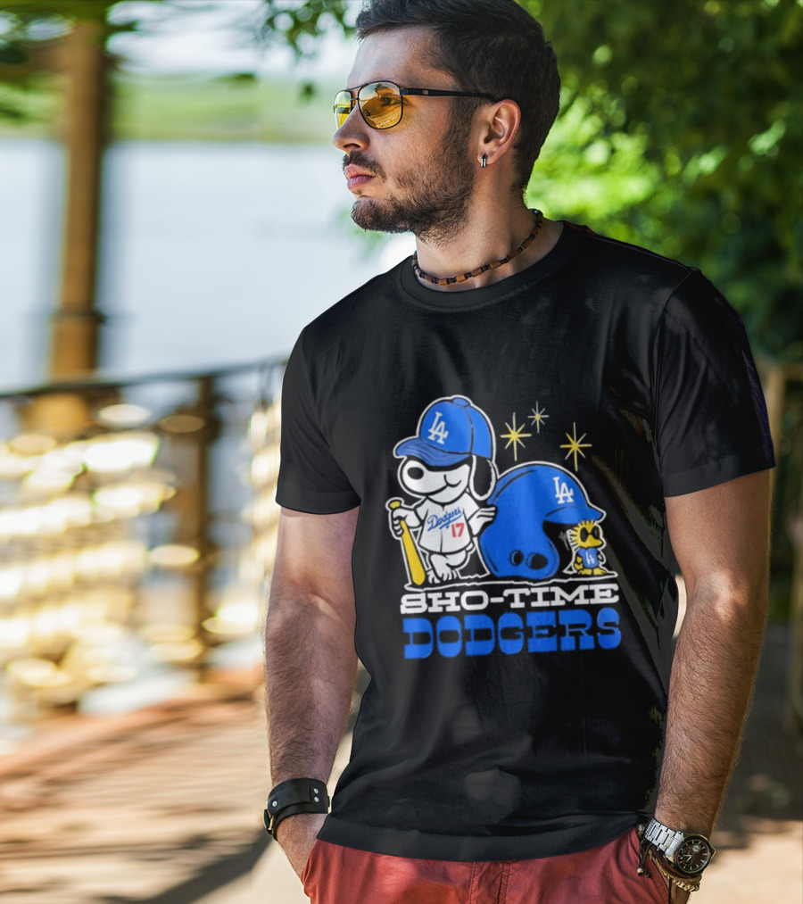 Los Angeles Dodgers Snoopy Show Time Baseball Fan Collectible T-Shirt