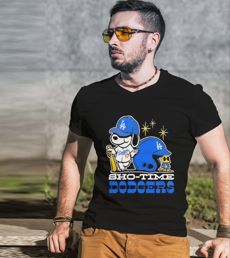 Los Angeles Dodgers Snoopy Show Time Baseball Fan Collectible T-Shirt