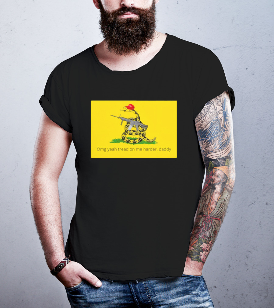 Omg Yeah Tread On Me Harder Daddy Maga 2026 Snake With Red Hat And Rifle T-Shirt
