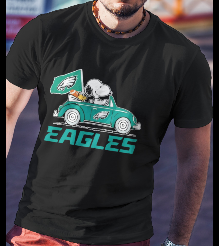 Snoopy Woodstock Driving Car With Philadelphia Eagles Flag EAGLES T-Shirt