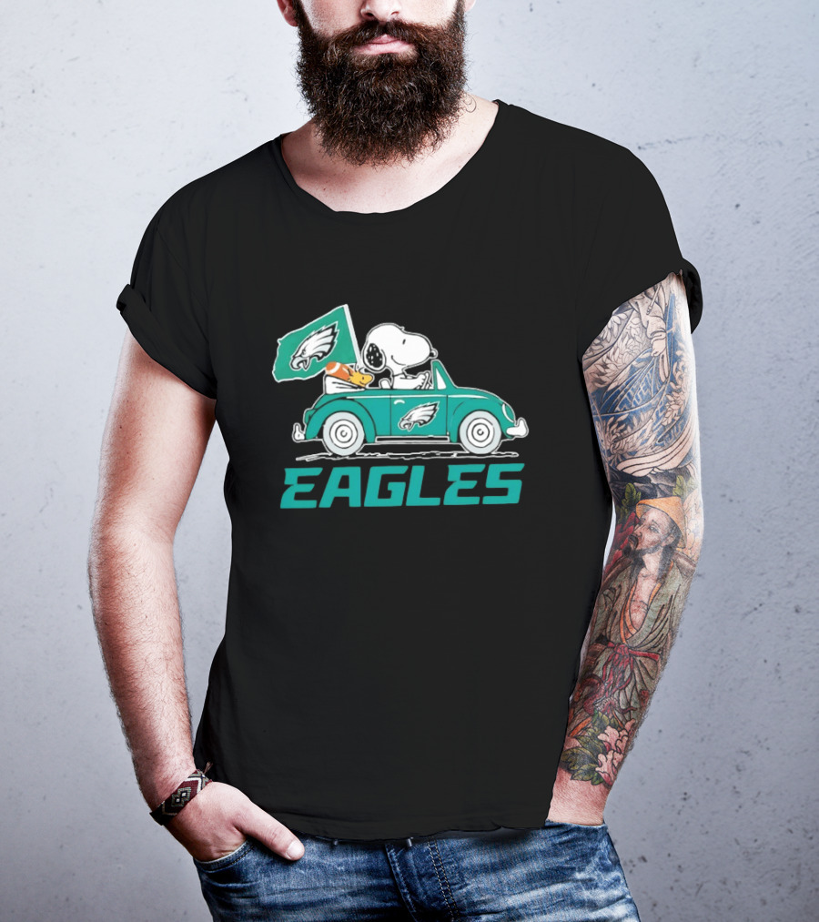 Snoopy Woodstock Driving Car With Philadelphia Eagles Flag EAGLES T-Shirt
