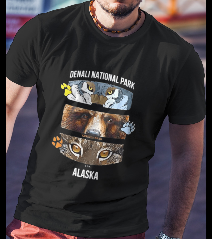 Denali National Park Alaska Wolf Grizzly Bear Wildlife T-Shirt