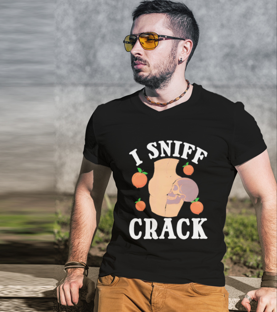 I Sniff Crack Skull Peach Vase Humor T-Shirt