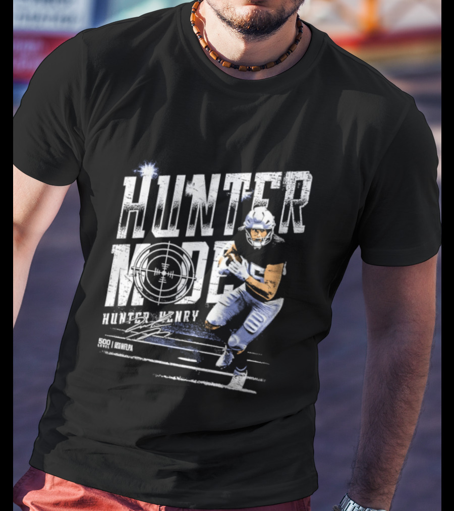 Hunter Henry Hunter Mode New England Patriots Target Accuracy Football T-Shirt