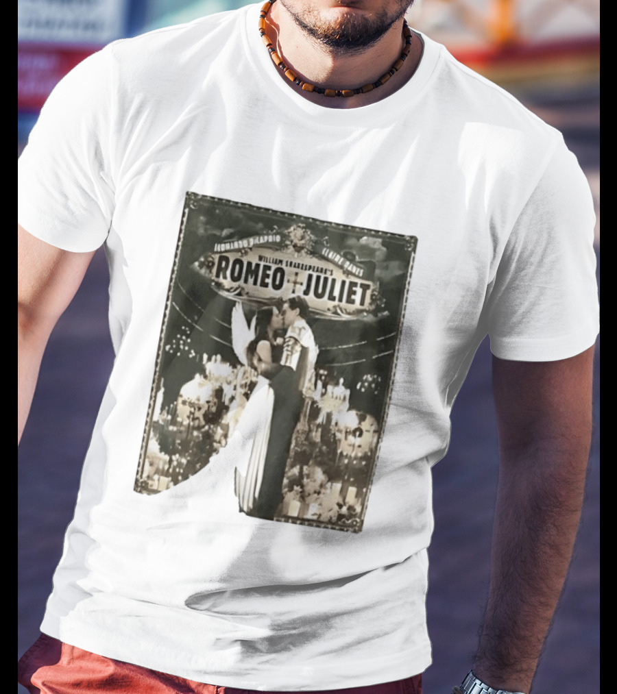 William Shakespeare's Romeo And Juliet Leonardo Claire Iconic Romantic Scene T-Shirt