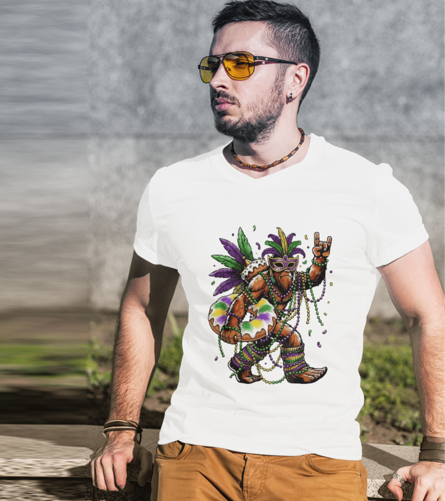 Mardi Gras Bigfoot King Rock And Roll Hand Beads Cake Donut T-Shirt