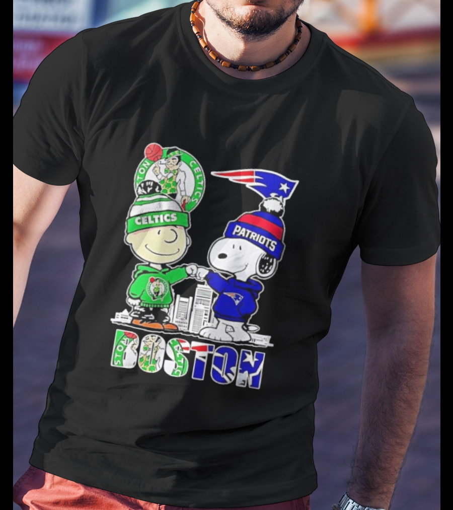 Charlie Brown Snoopy Celtics Patriots Boston Fist Bump T-Shirt