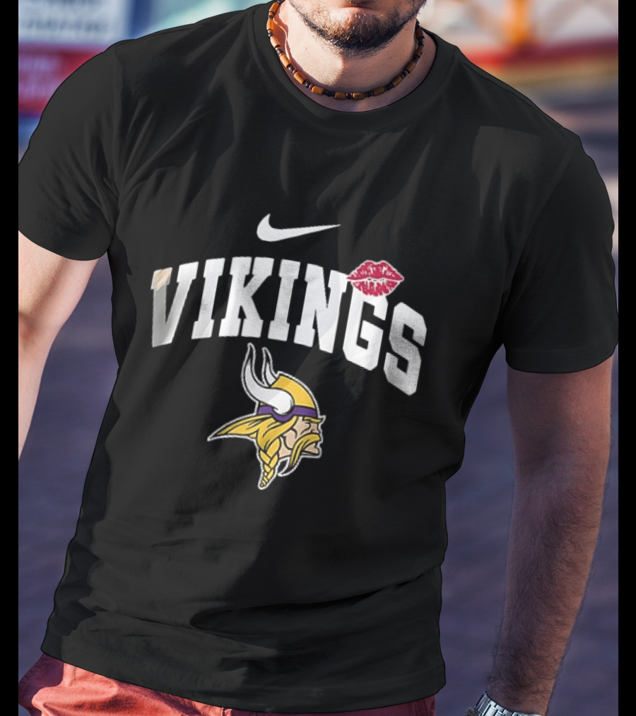 Vikings Nike Makeup Artist Lips Minnesota Football T-Shirt