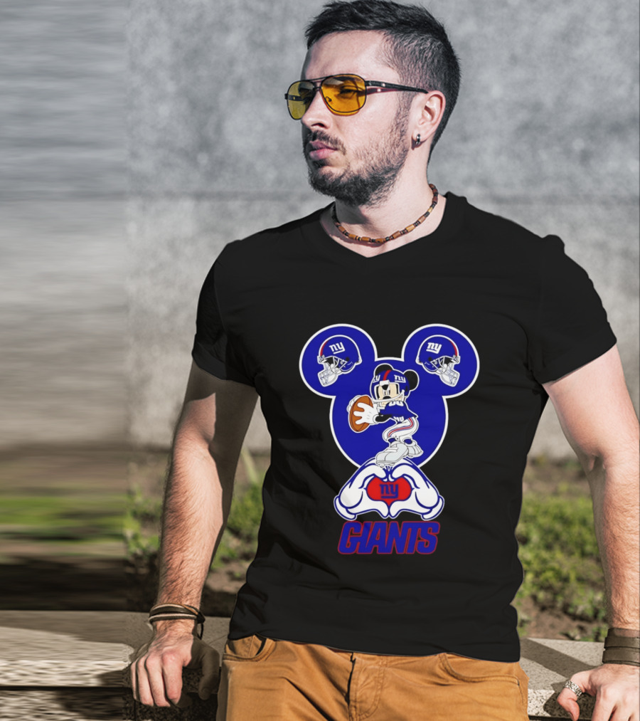New York Giants Mickey Mouse Heart Hands NFL Team Fan Gear T-Shirt