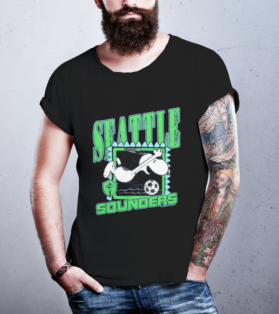 Peanuts Snoopy Seattle Sounders Soccer Collaboration T-Shirt