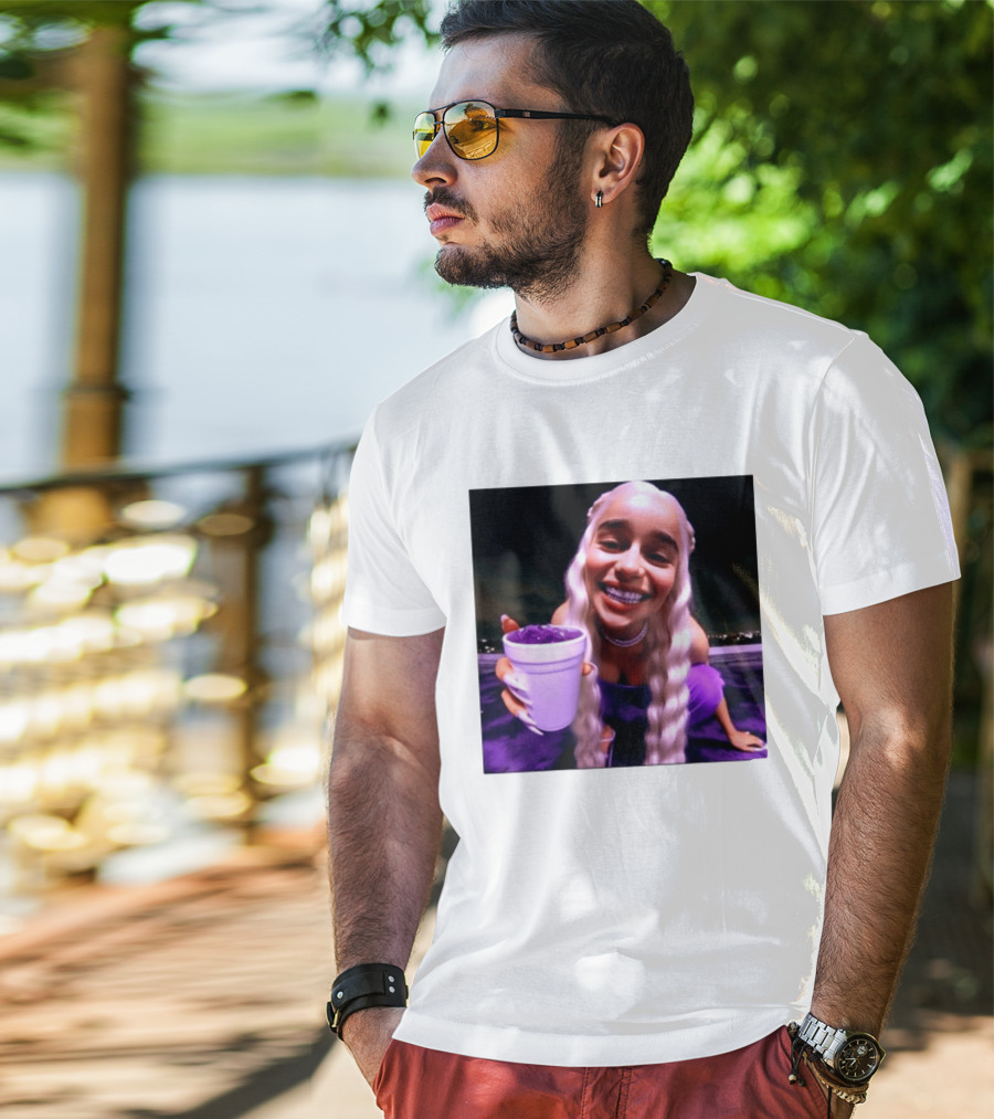 Emilia Clarke Purple Cup Queen Of Dragons Vibrant Smile T-Shirt