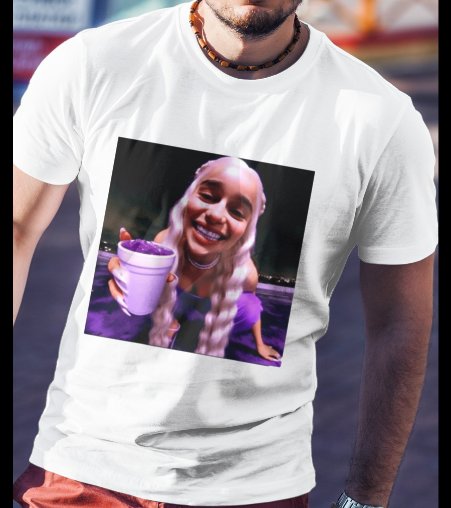 Emilia Clarke Purple Cup Queen Of Dragons Vibrant Smile T-Shirt