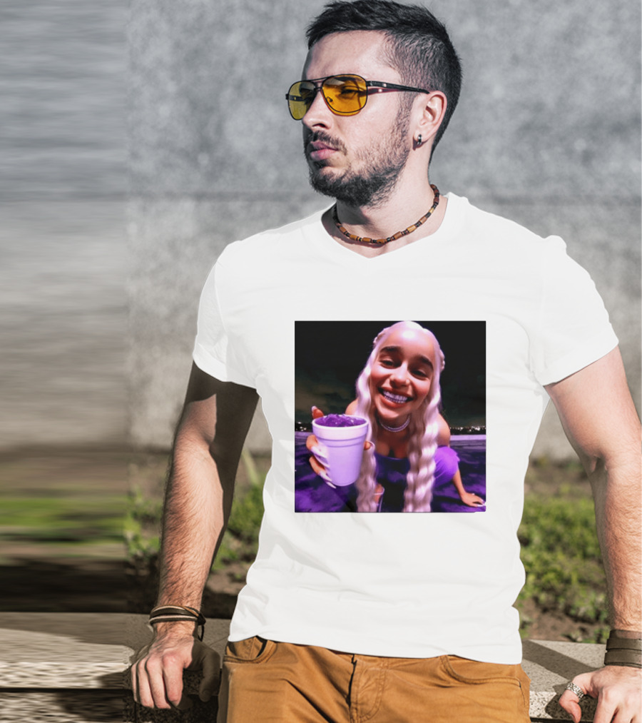 Emilia Clarke Purple Cup Queen Of Dragons Vibrant Smile T-Shirt