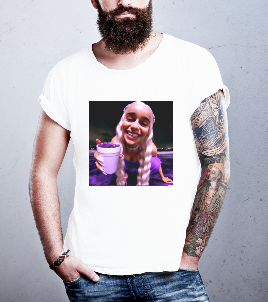 Emilia Clarke Purple Cup Queen Of Dragons Vibrant Smile T-Shirt