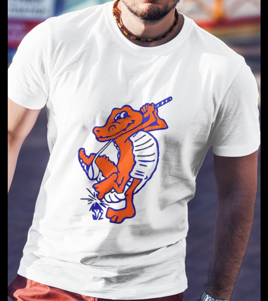 Swinging Gator Vintage Cartoon Playing Golf T-Shirt