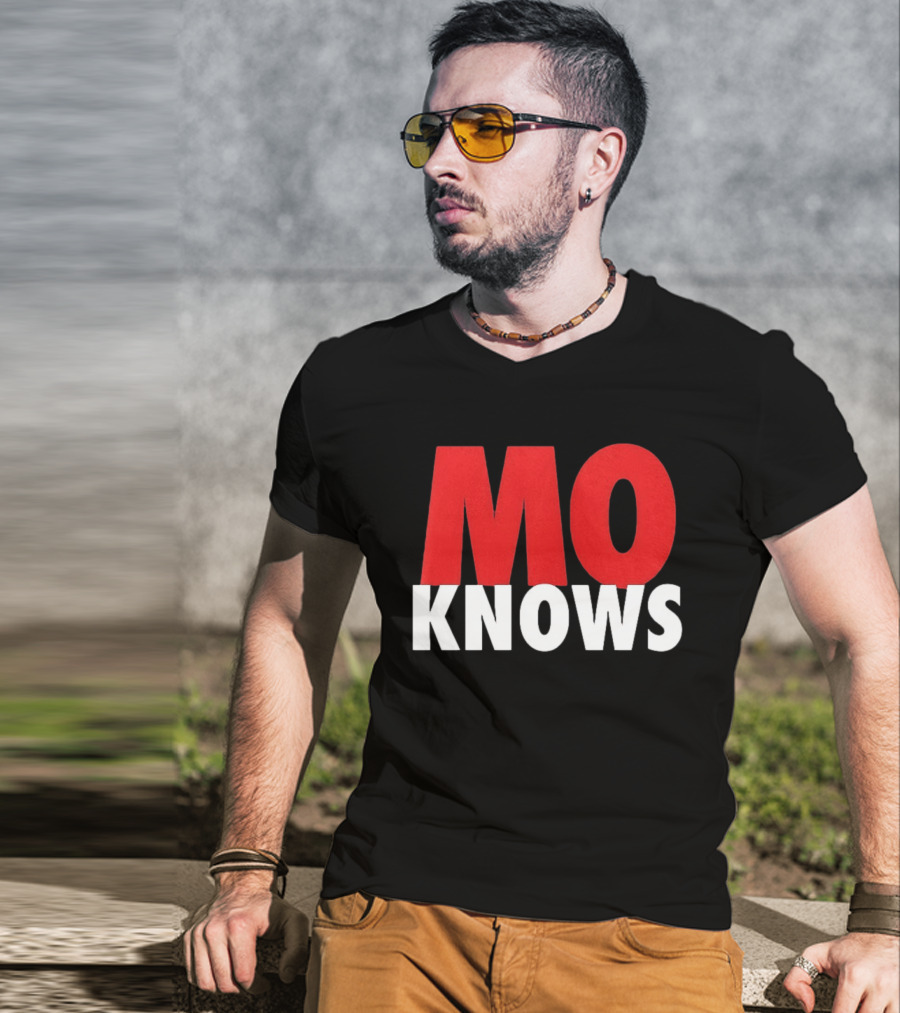 Mo Knows Chicago Cubs Iconic Fan T-Shirt