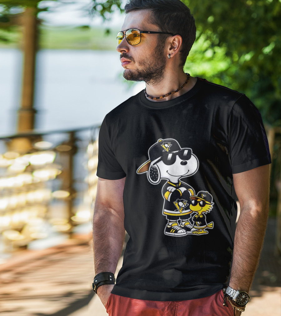 Snoopy Woodstock Pittsburgh Penguins NHL 2026 Sports Fan Collaboration T-Shirt
