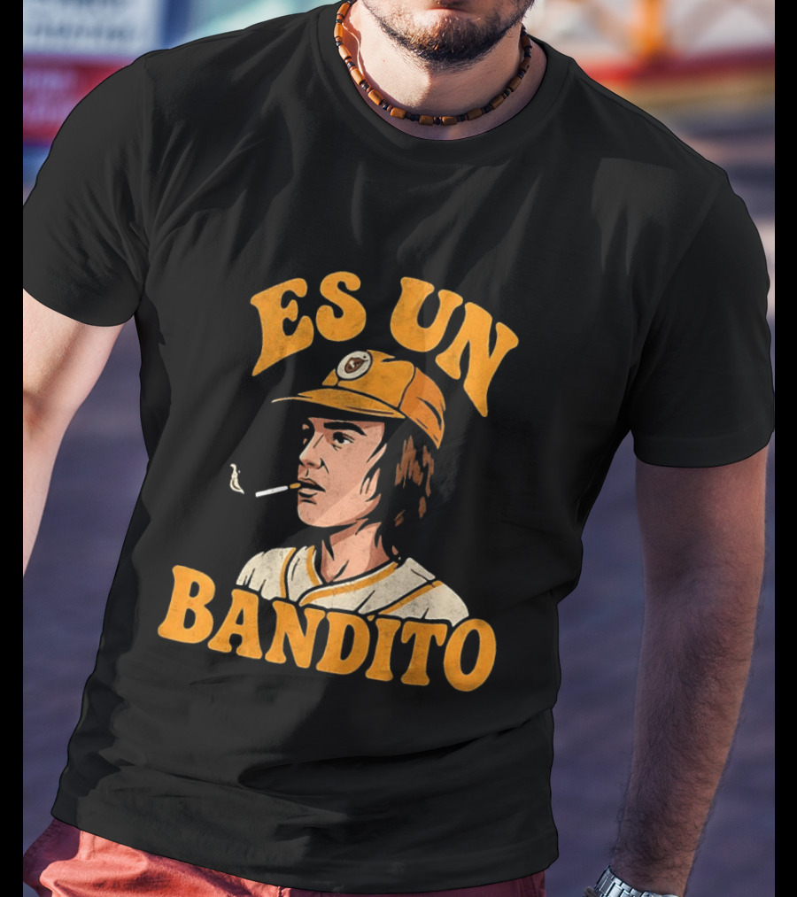 Es Un Bandito Smoking Vintage Baseball Aesthetic T-Shirt