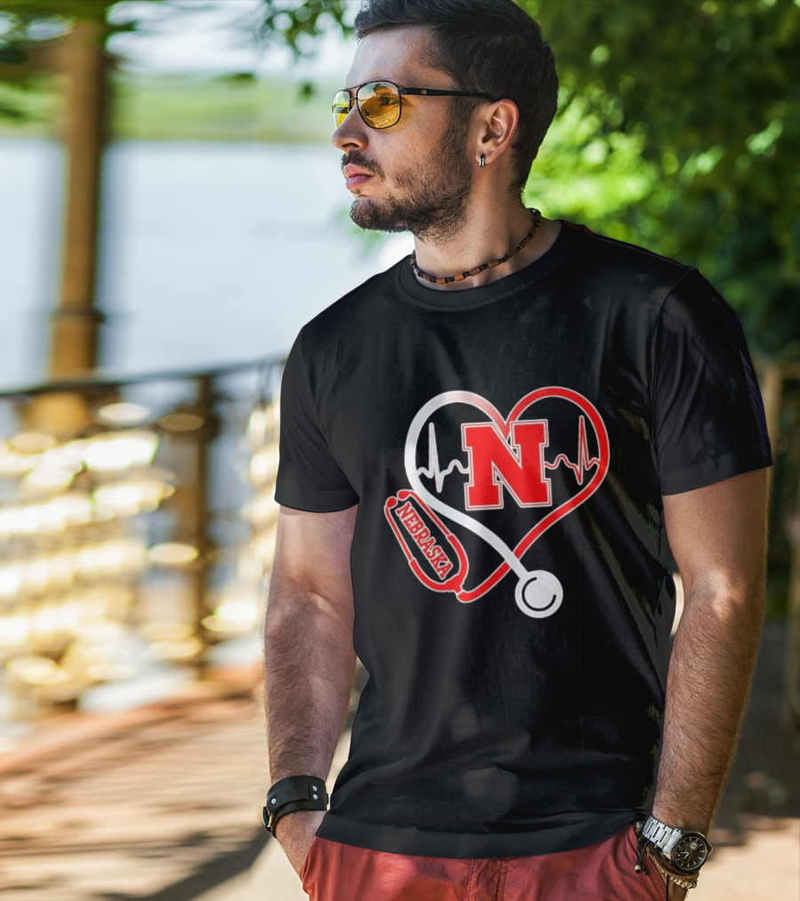 Nebraska Cornhuskers Heartbeat Stethoscope Love Nurse T-Shirt