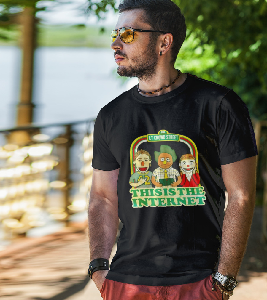 The IT Crowd Street This Is The Internet 0118 Muppet T-Shirt