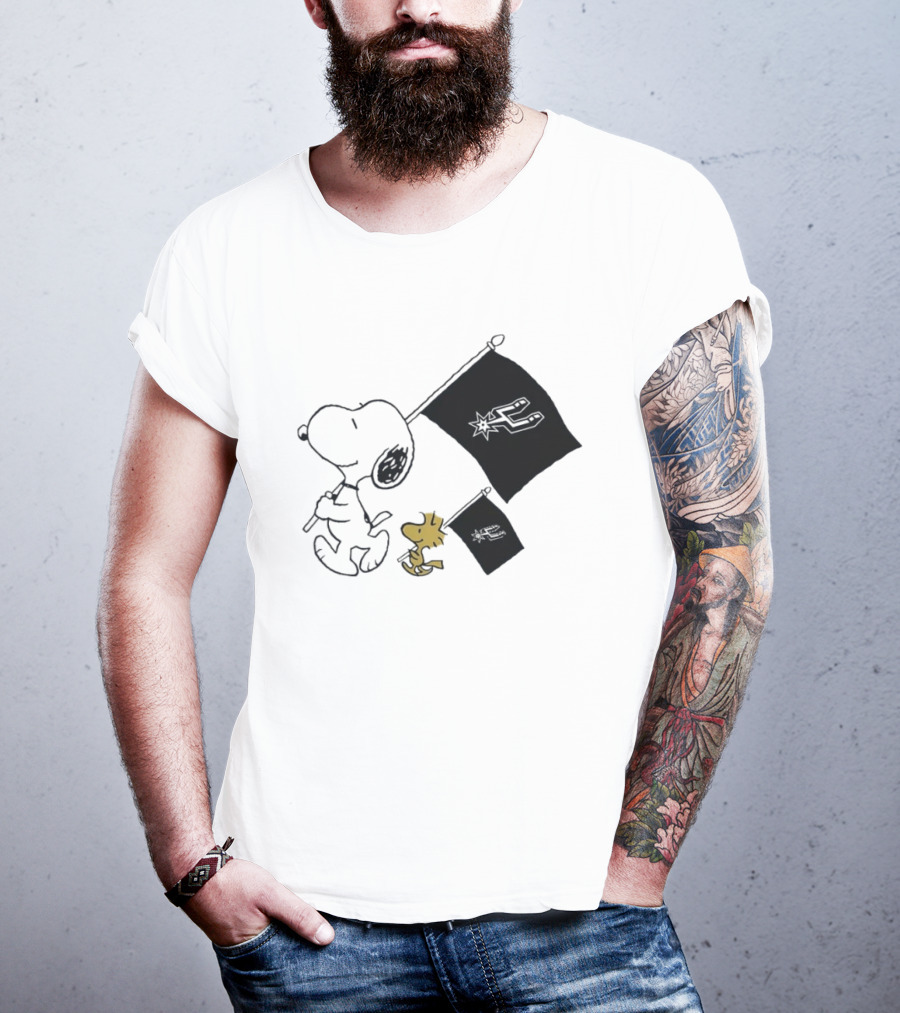 Snoopy Woodstock San Antonio Spurs Flags Peanuts NBA Fan T-Shirt