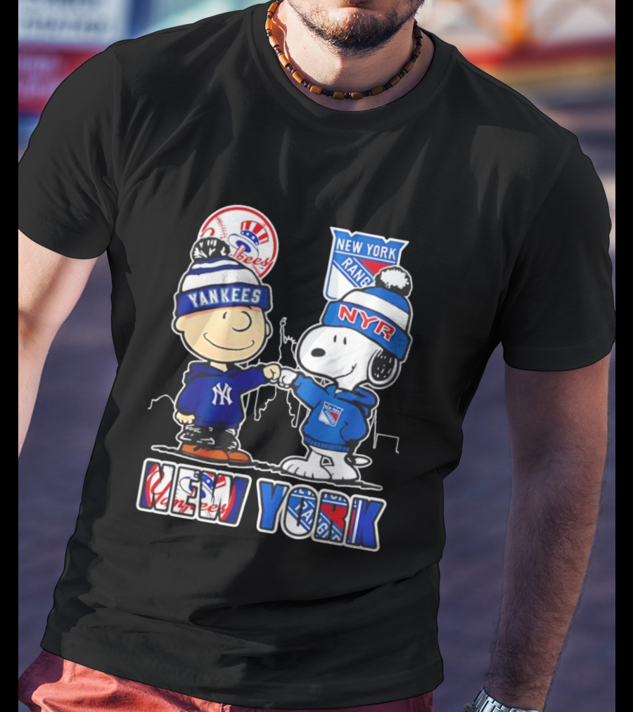 New York Yankees Vs Rangers Charlie Brown Snoopy Fan Gear T-Shirt