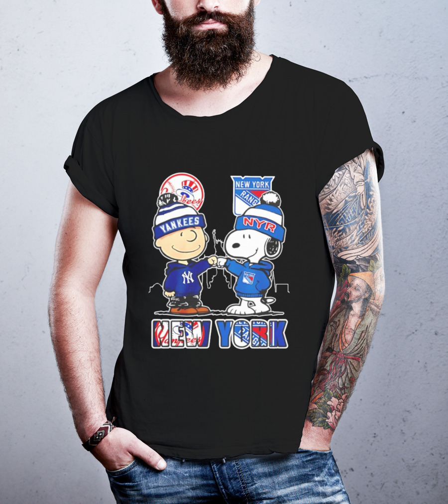 New York Yankees Vs Rangers Charlie Brown Snoopy Fan Gear T-Shirt