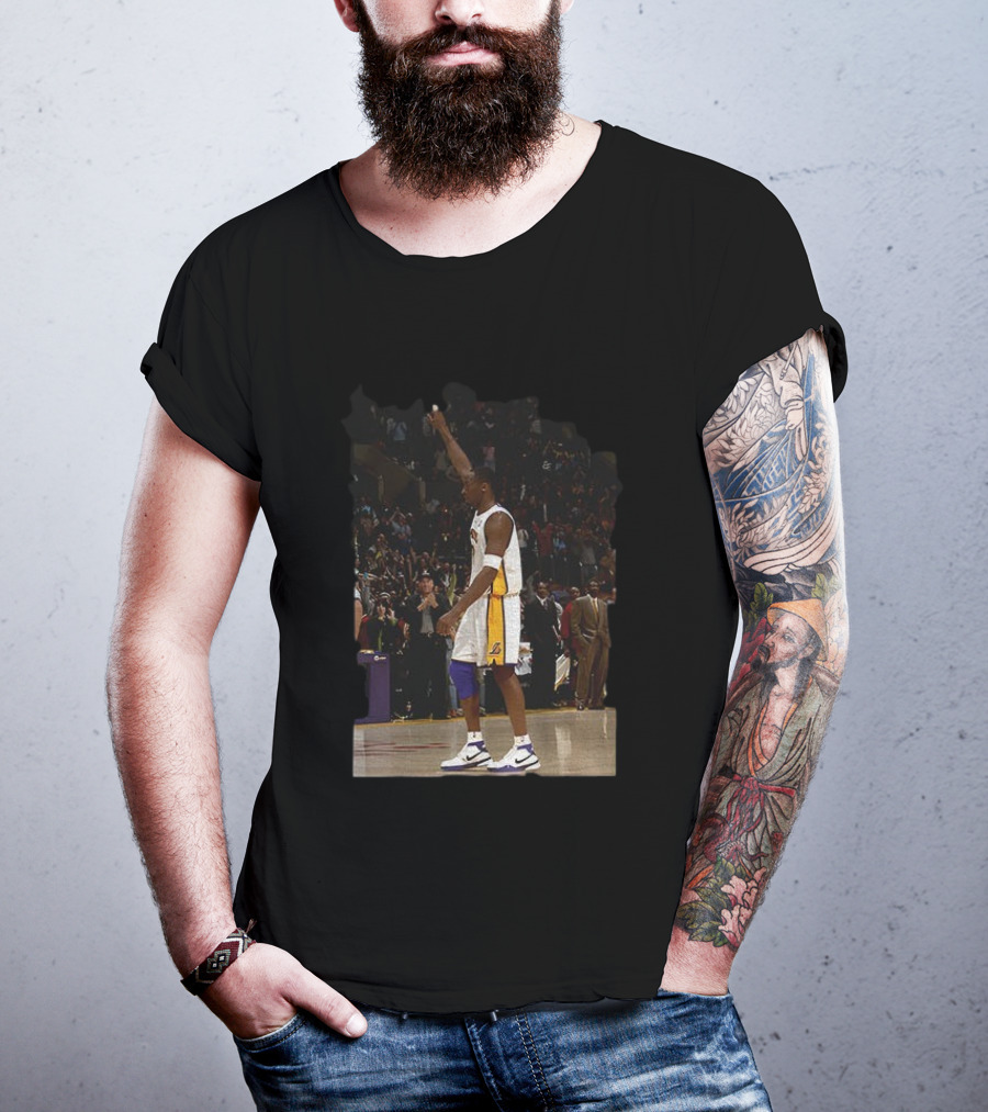 Kobe Bryant 81 Point Game Lakers Celebration T-Shirt