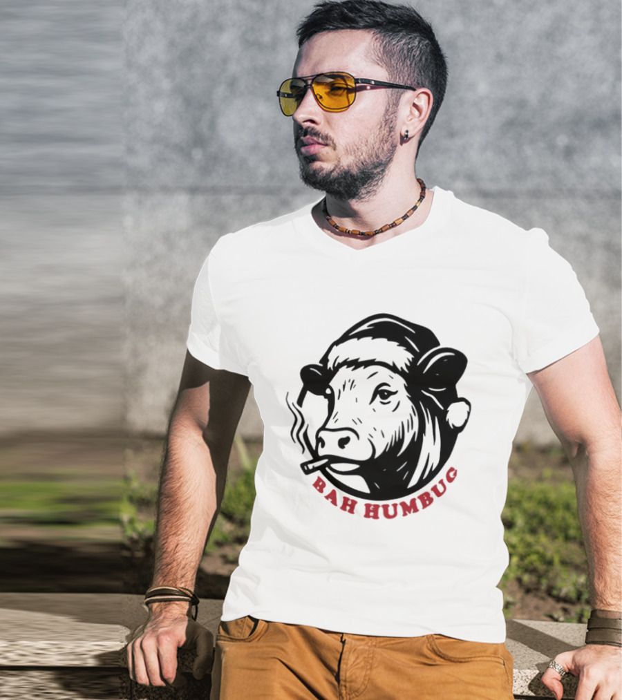 Cow Santa Smoking Bah Humbug Christmas Humor T-Shirt