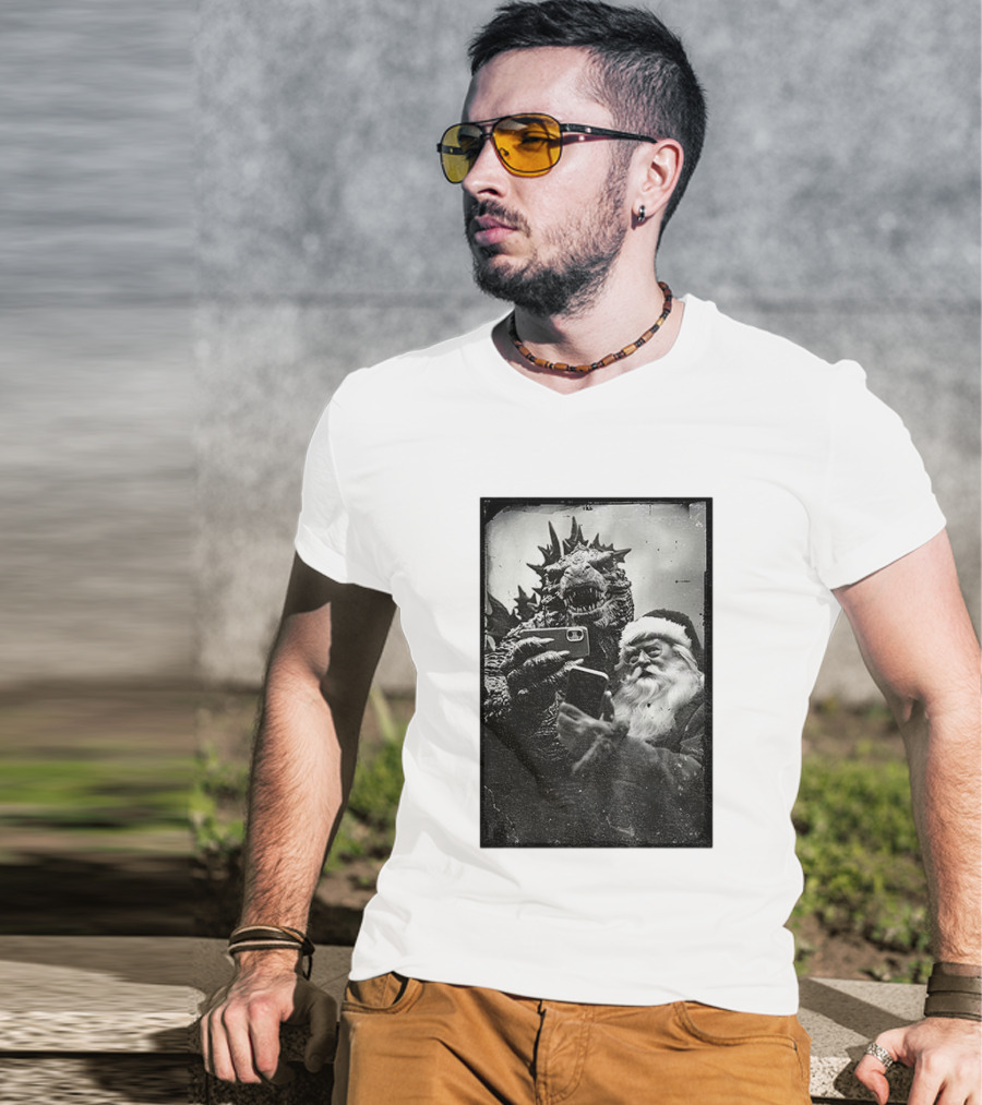 Godzilla Santa Claus Black And White Vintage Selfie T-Shirt