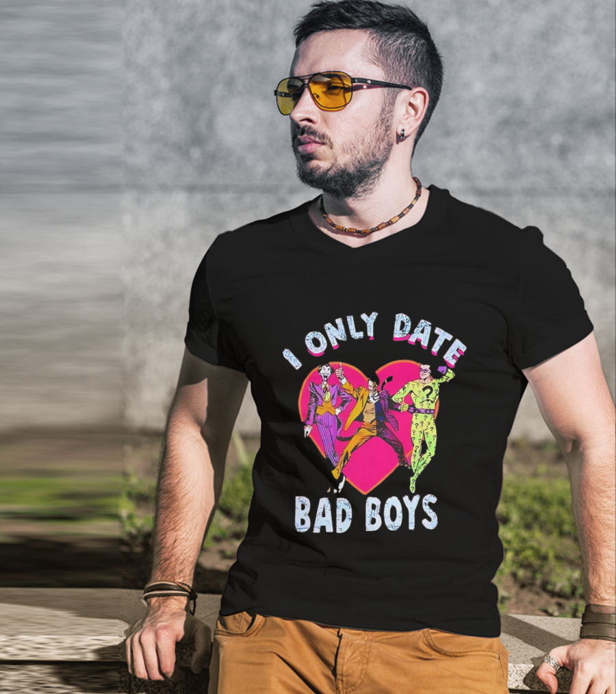 I Only Date Bad Boys DC Comics Joker Riddler Harley Quinn Heart T-Shirt
