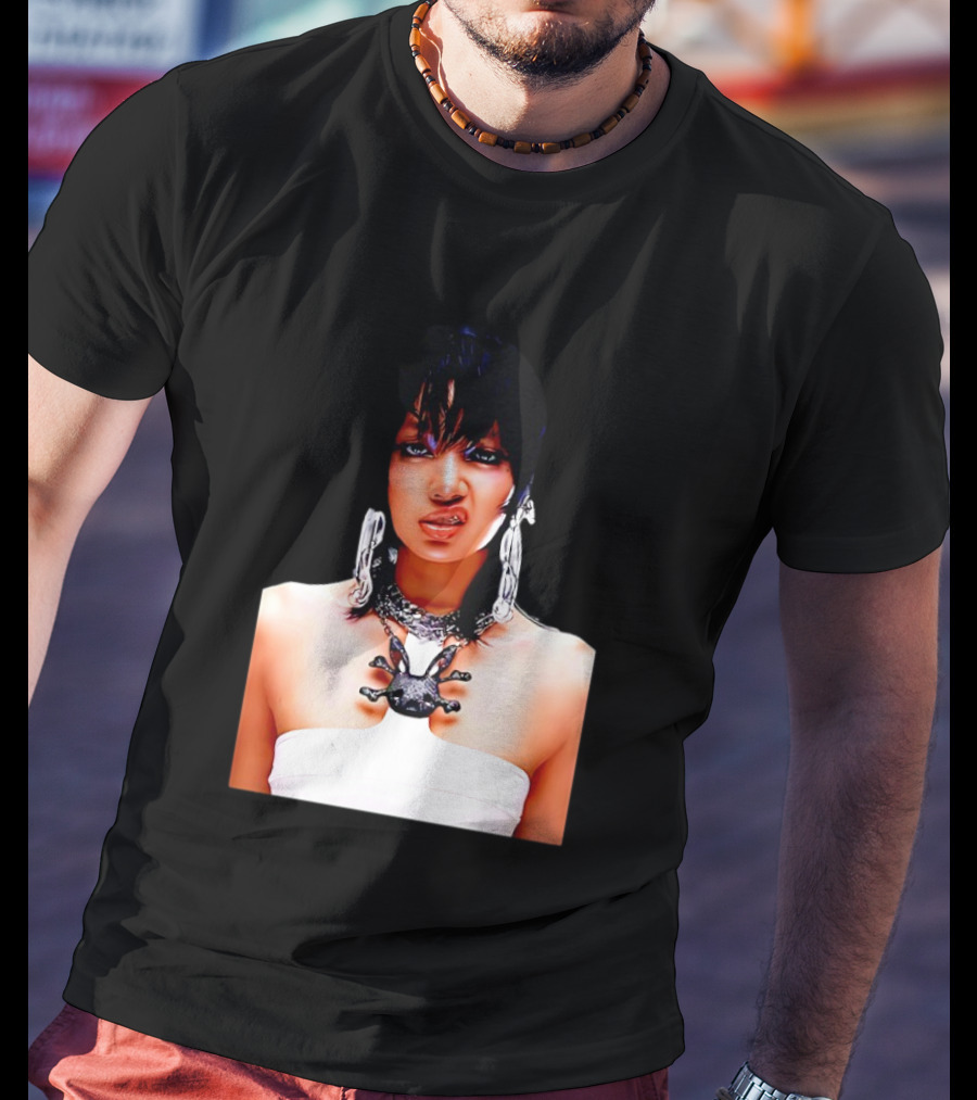 Lisa Rockstar Blackpink V1 Necklace And Earrings T-Shirt