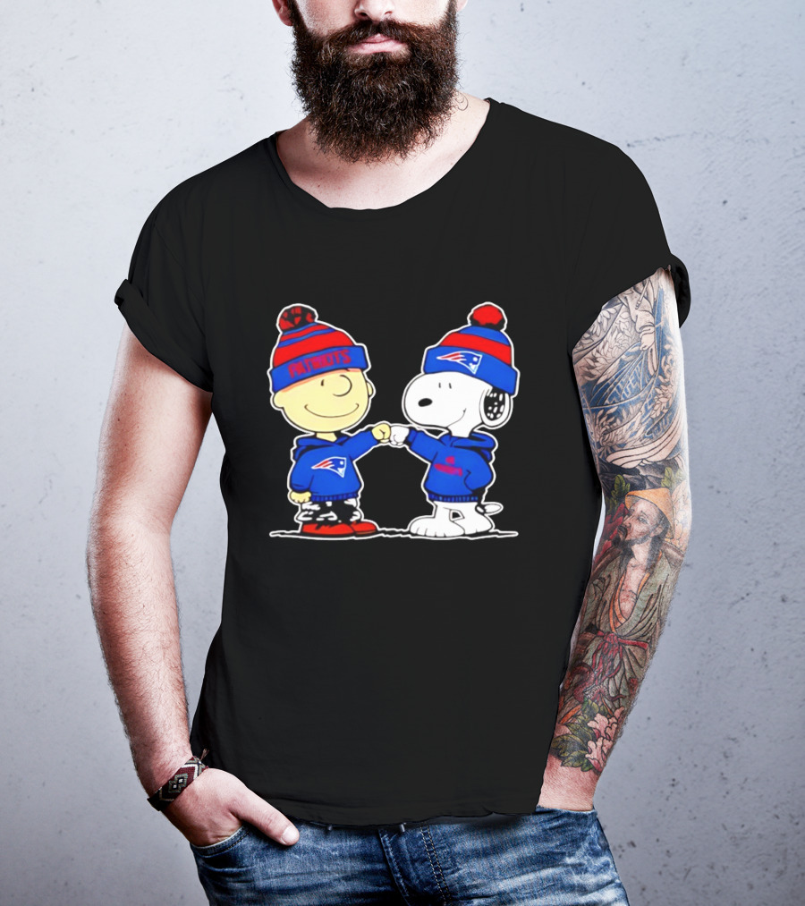 Snoopy And Charlie Brown Patriots Beanie Fist Bump T-Shirt