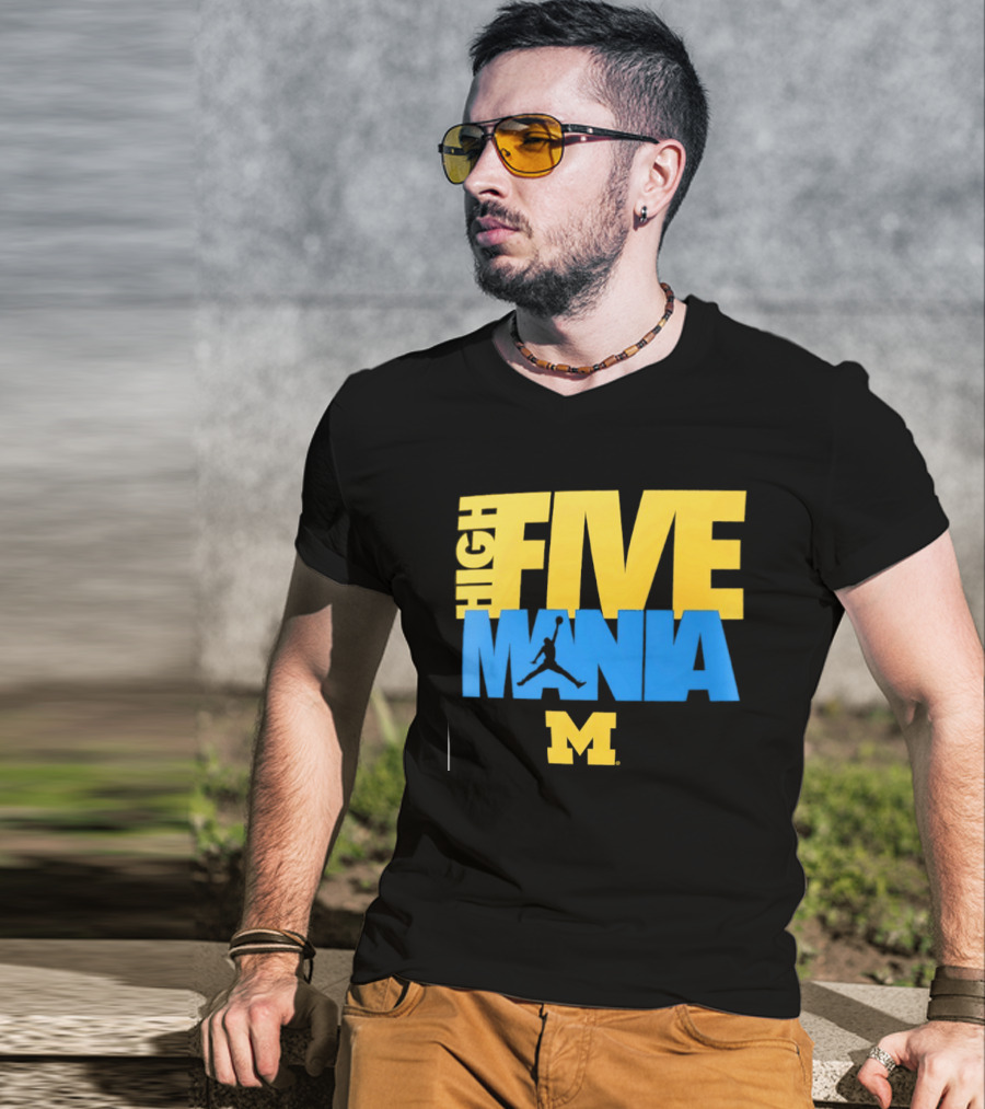 Michigan Wolverines High Five Mania M T-Shirt
