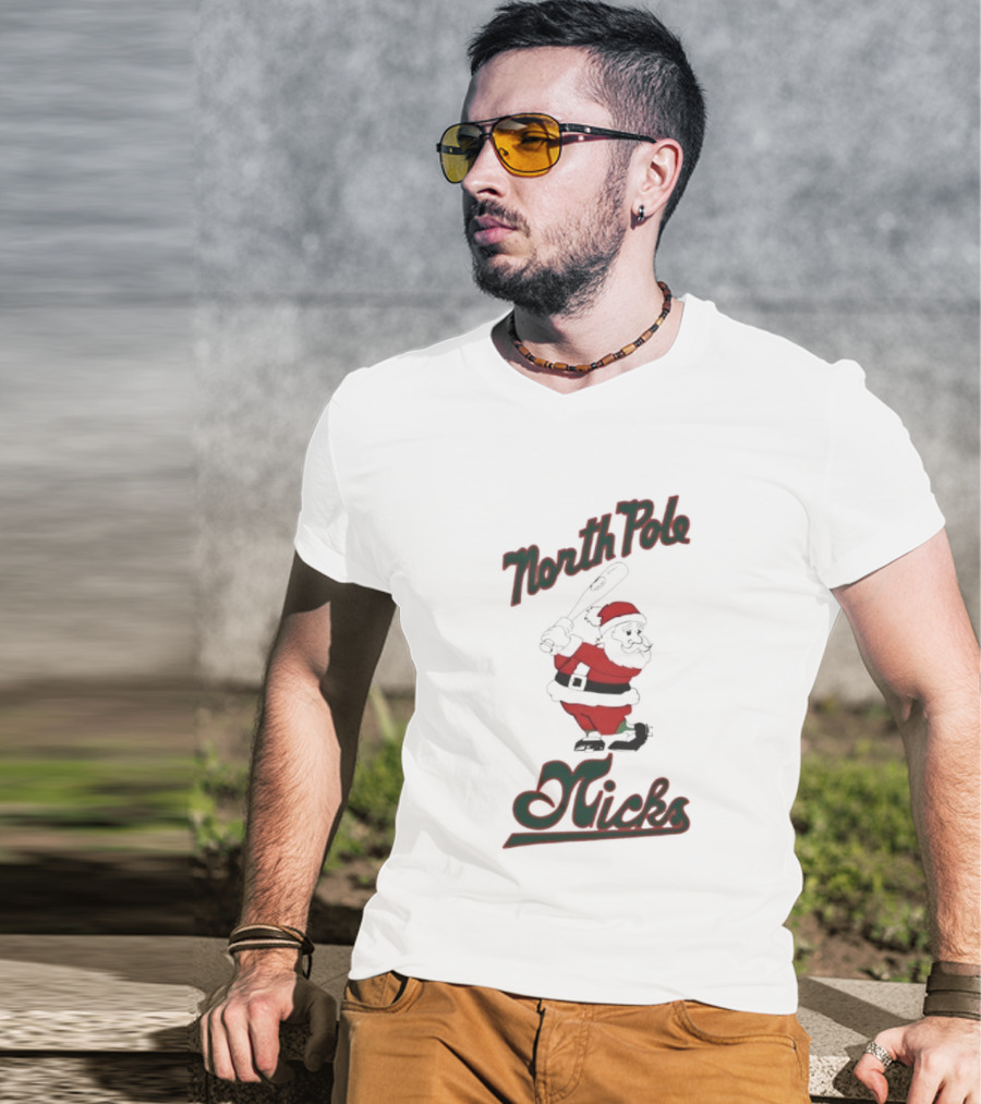 North Pole Nicks Santa Christmas Noir T-Shirt