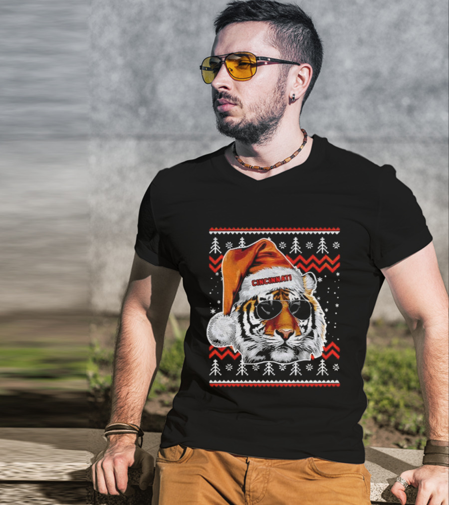 Cincinnati Santa Hat Tiger Ugly Christmas Vintage Football T-Shirt