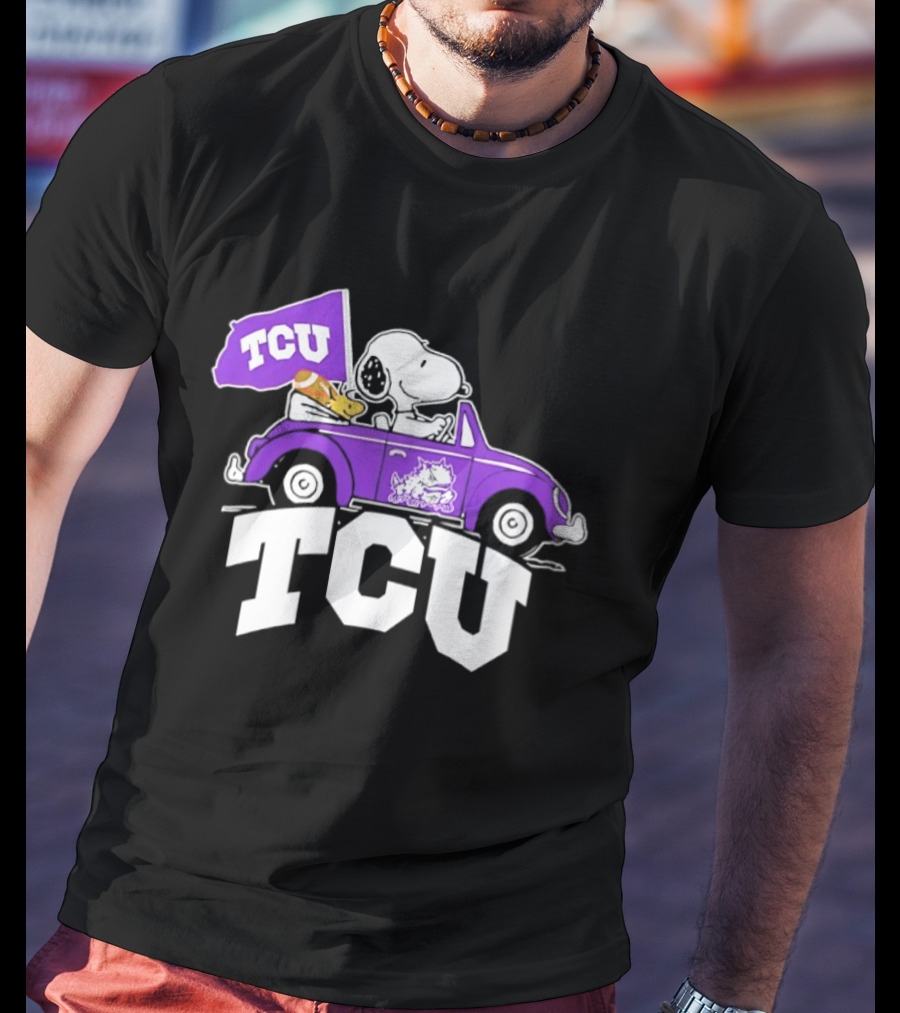 Snoopy Woodstock Driving Purple Car TCU Horned Frogs Flag T-Shirt
