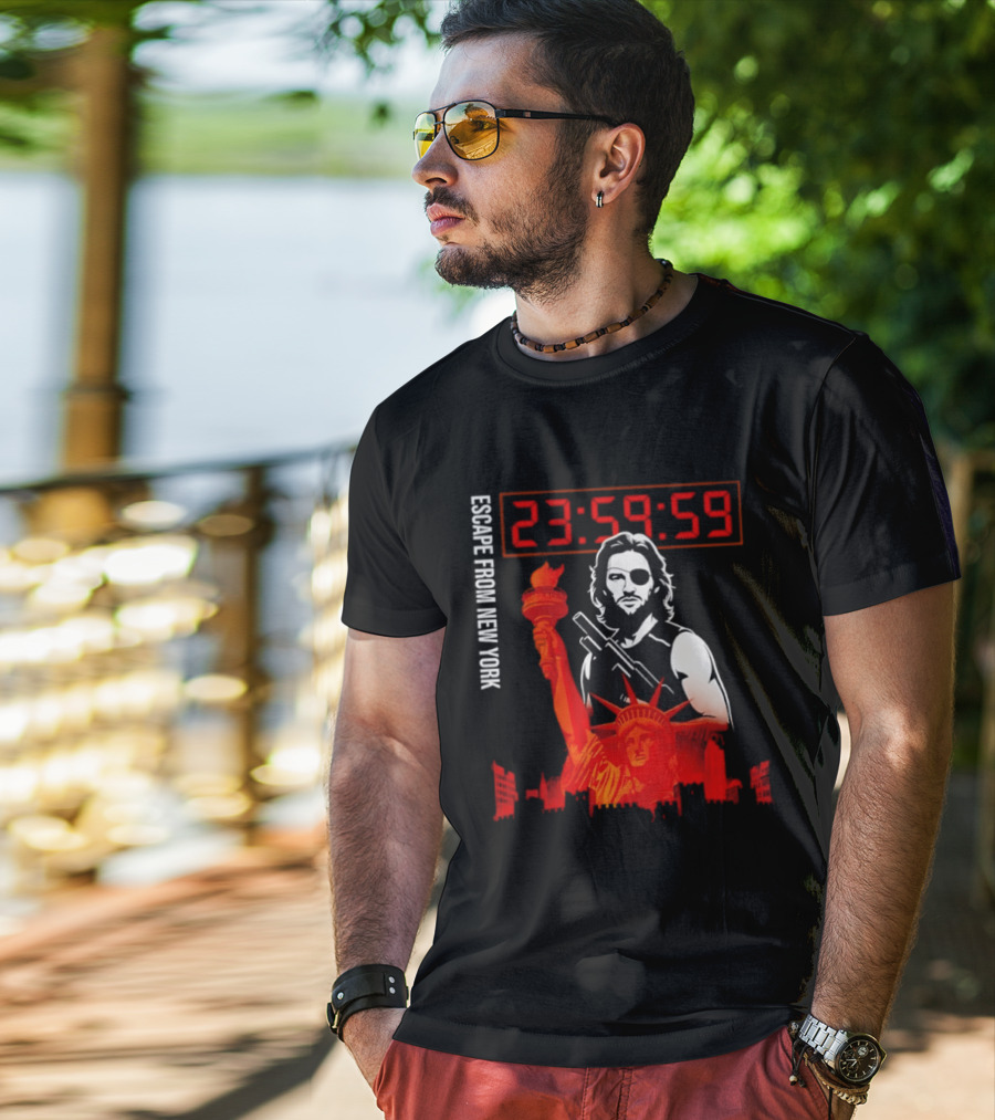 Escape From New York Snake Plissken With Statue Of Liberty And Countdown T-Shirt